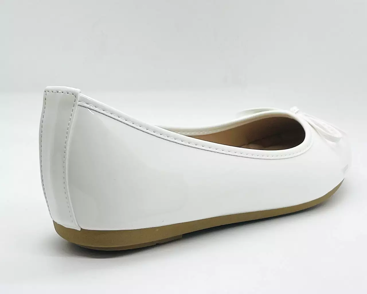 Ballerina flat shoes with bow for women.