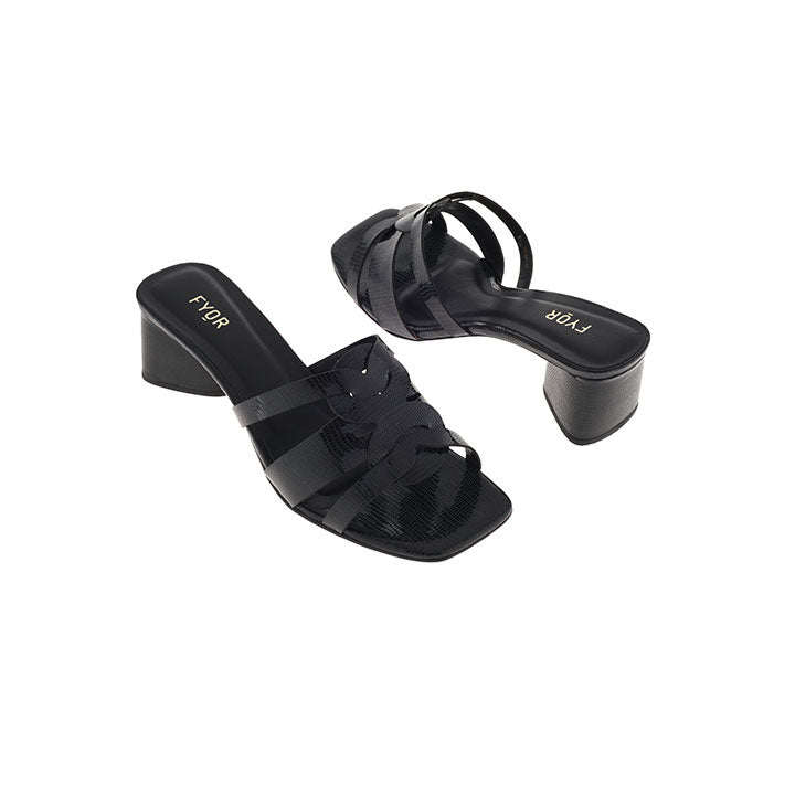 BCM 131 - Cross Strap Sandal