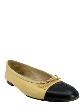 Chanel Ballet Flats with CC Cap Toe in Lambskin Leather - Size 8.5.