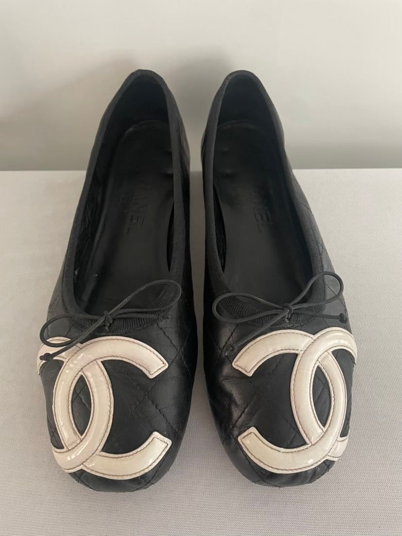 Chanel Black Cambon White Patent CC Quilted Calfskin Ballerina Flats result: Chanel Black Cambon White Patent CC Quilted Calfski