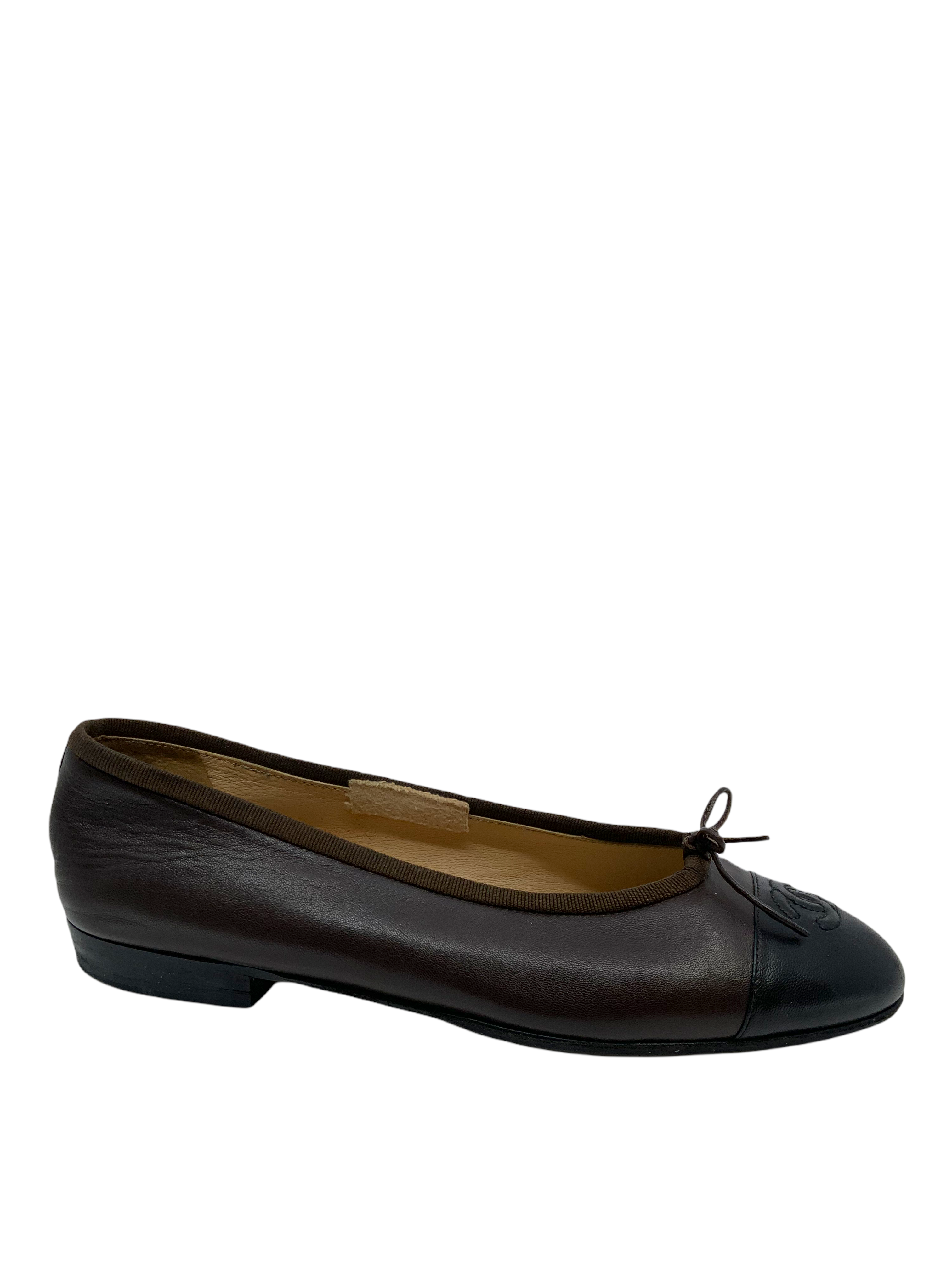 CHANEL Cap Toe Lambskin Leather Ballet Flats - Size 8