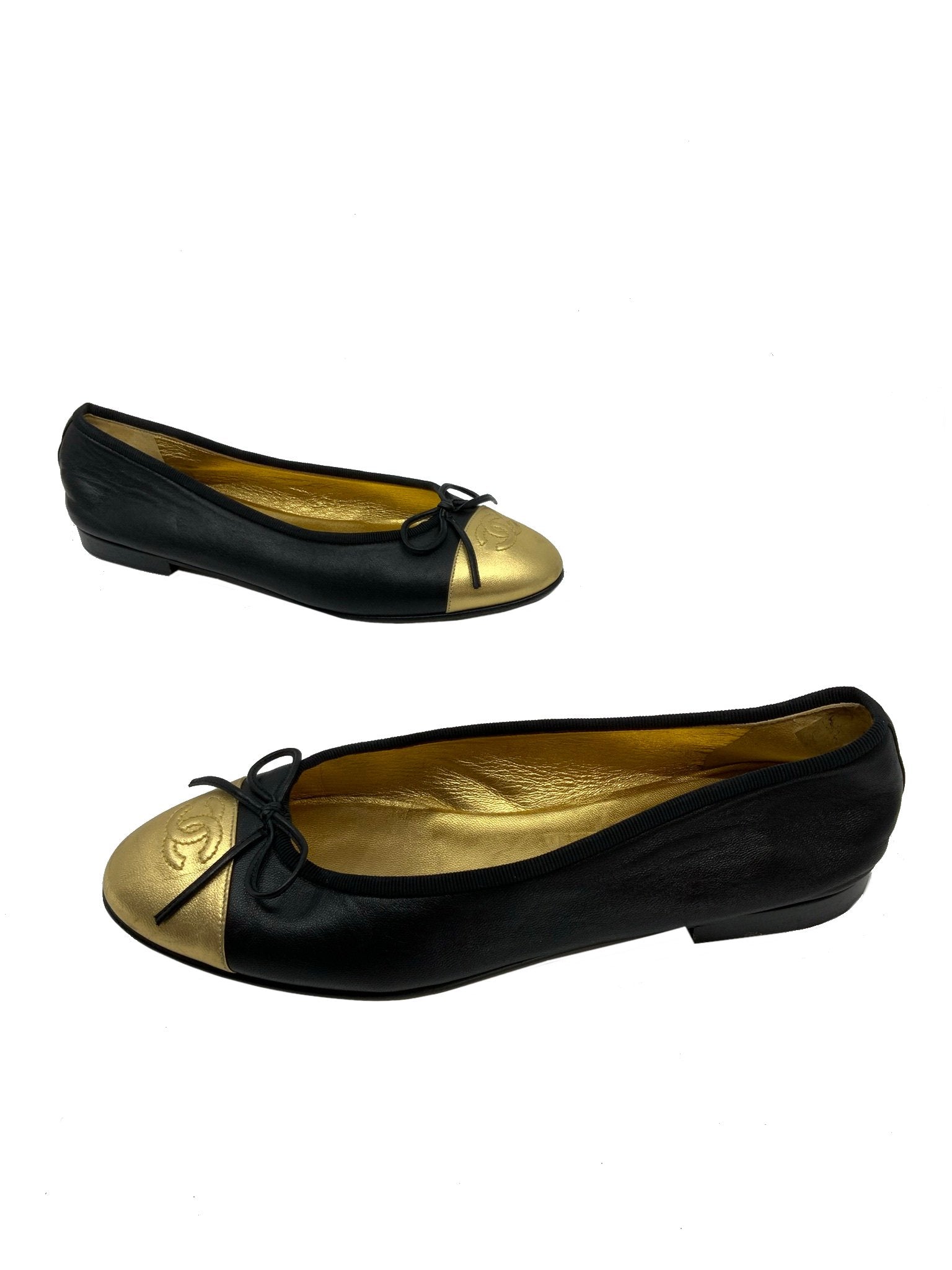 Chanel cap toe lambskin leather ballet flats - Size 9