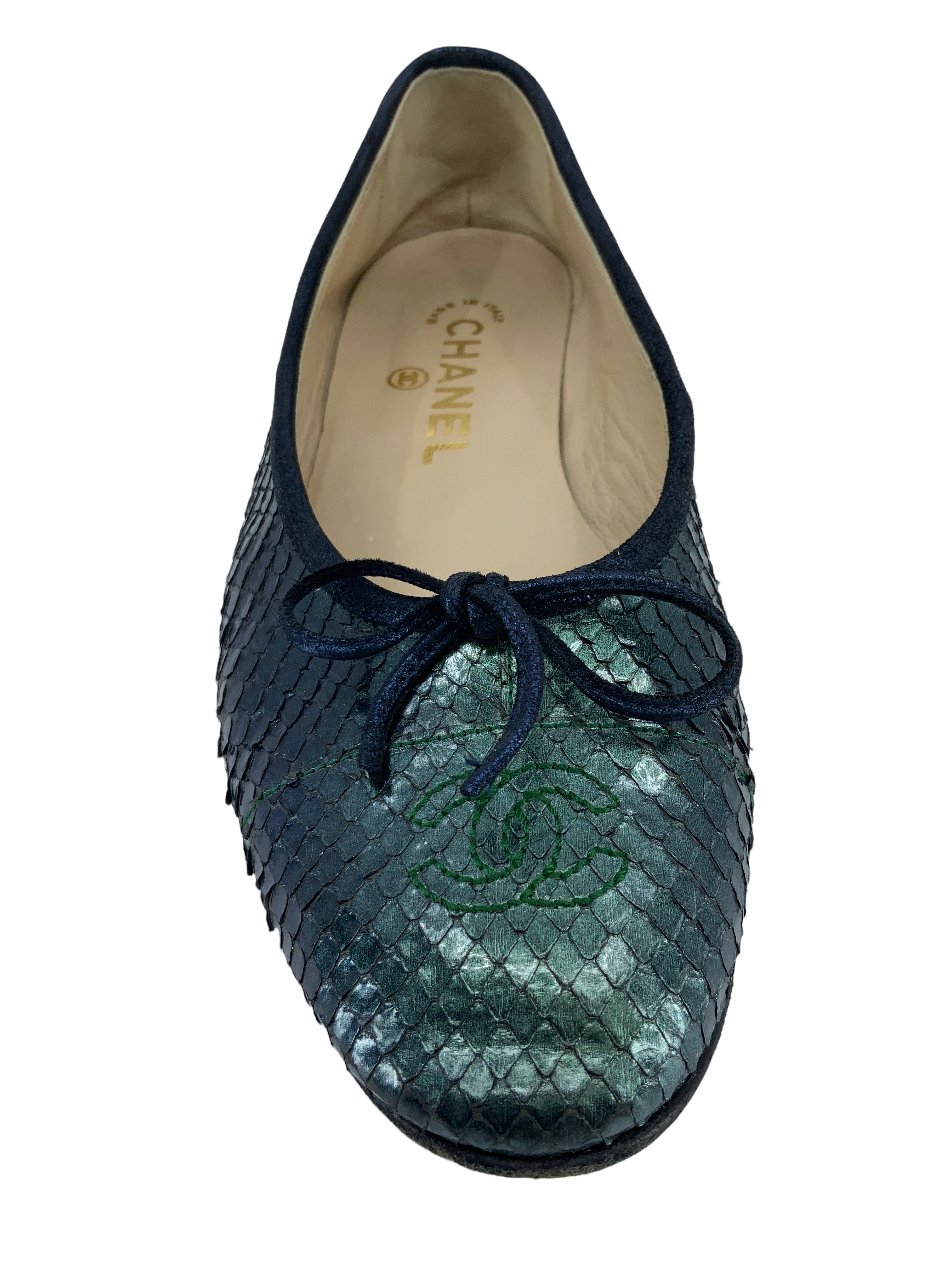 Chanel CC Cap Toe Ombre Python Ballet Flats Size 7: Chanel ballet flats Python CC Cap Toe size 7.