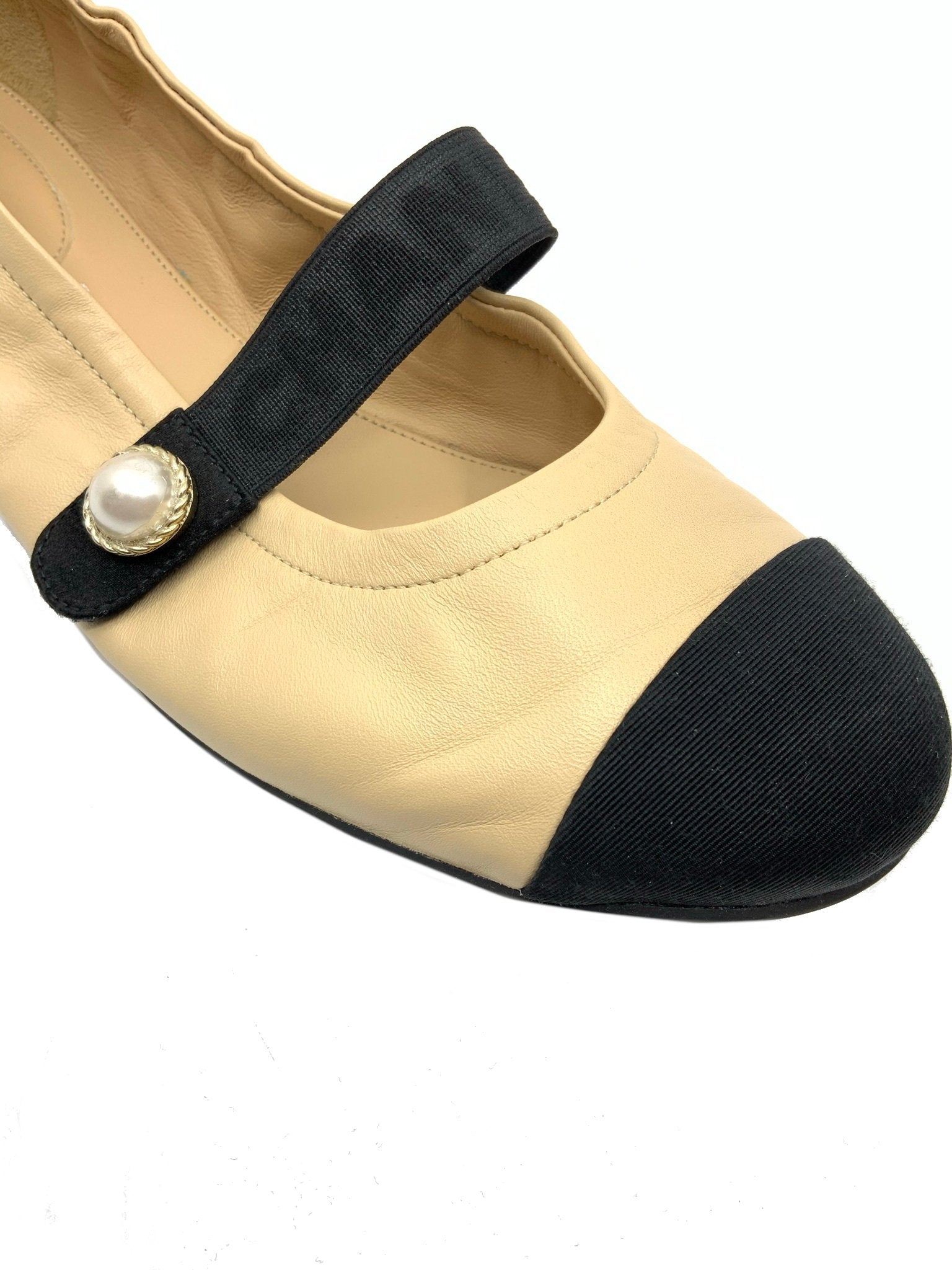 Chanel Lambskin Cap Toe Ballet Flats Size 9 for sale.