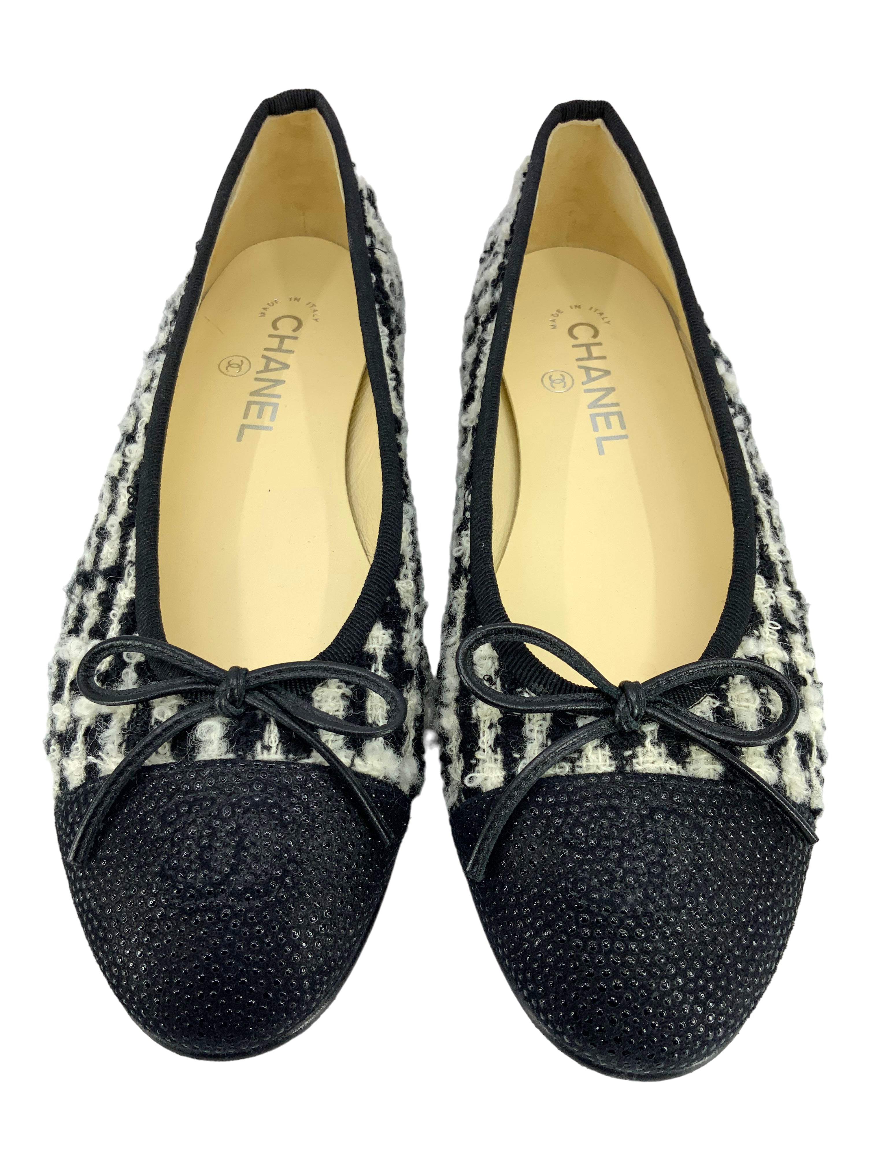 Chanel Tweed CC Logo Cap Toe Ballerina Flats Size 8 - Google SEO result: Chanel tweed ballerina flats with CC logo and cap toe, 