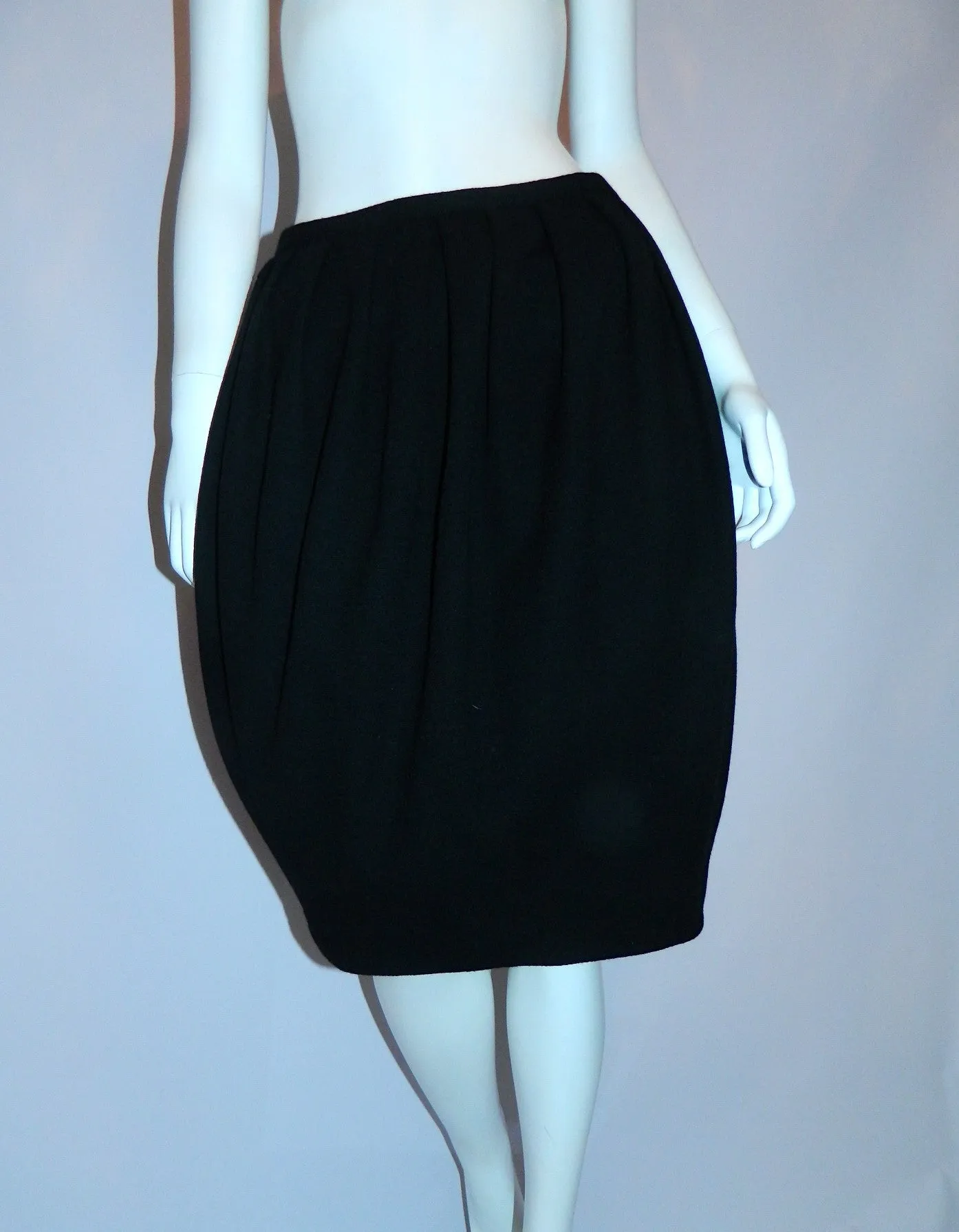 Early DKNY Donna Karan New York Black Wool Tulip Skirt in US 12