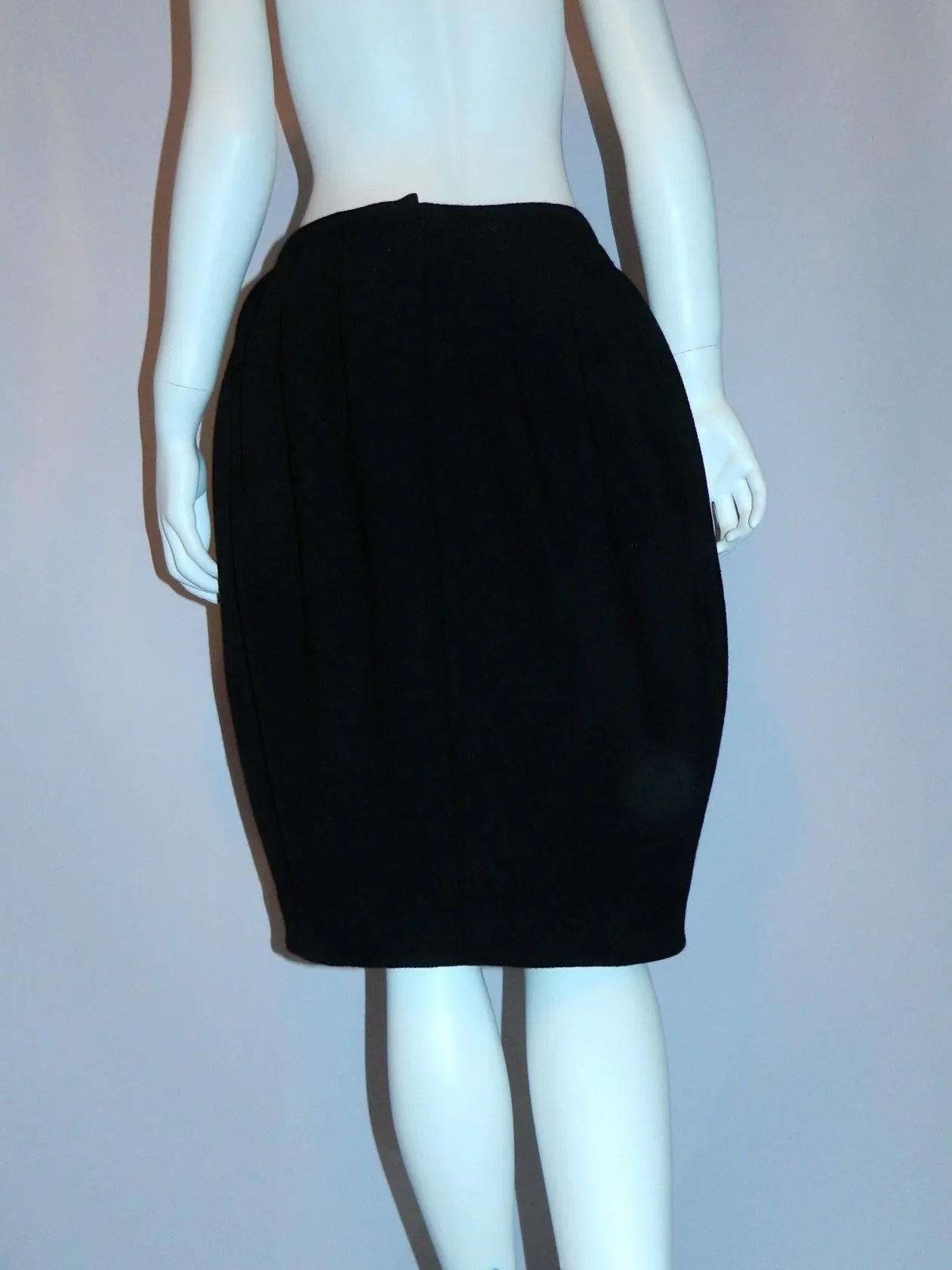 Early DKNY Donna Karan New York Black Wool Tulip Skirt in US 12