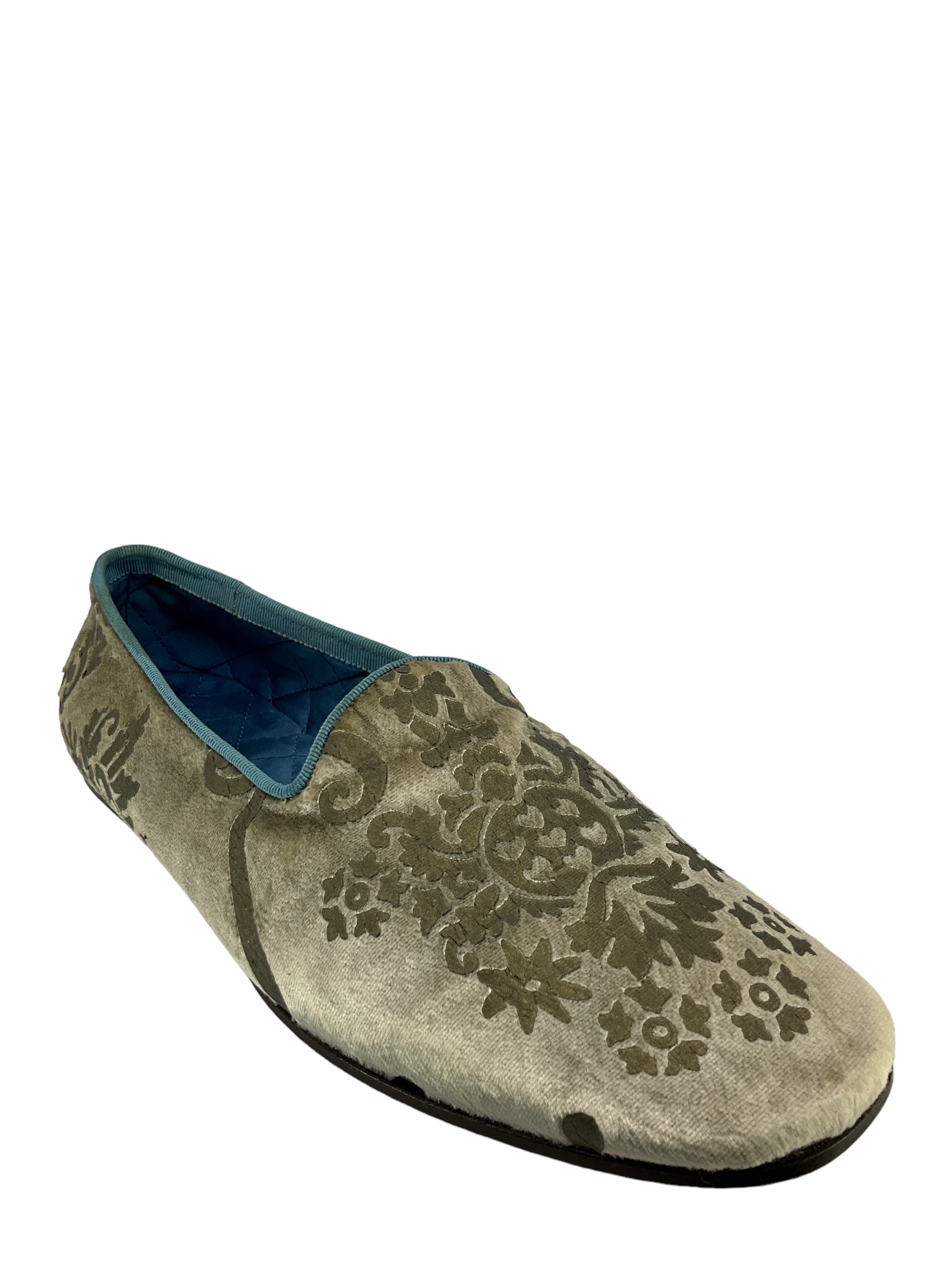 Gucci gold brocade flats, size 7.5 - Shop now!