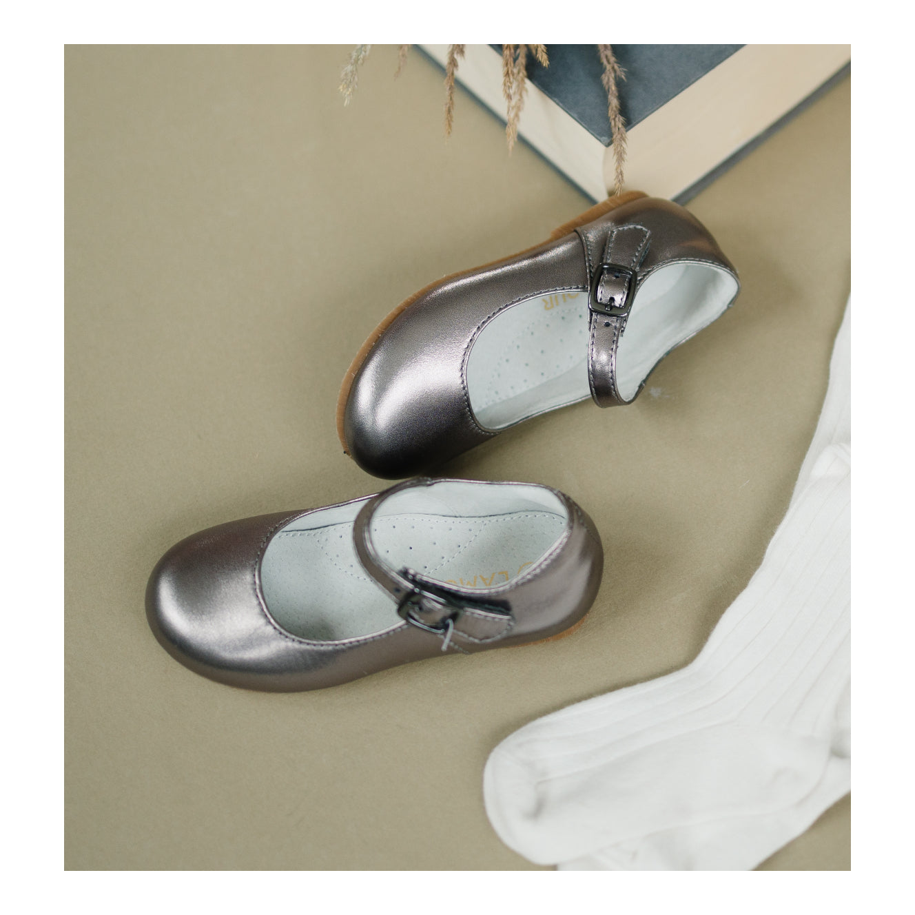 Rebecca Flat - Perfect for Special Occasions