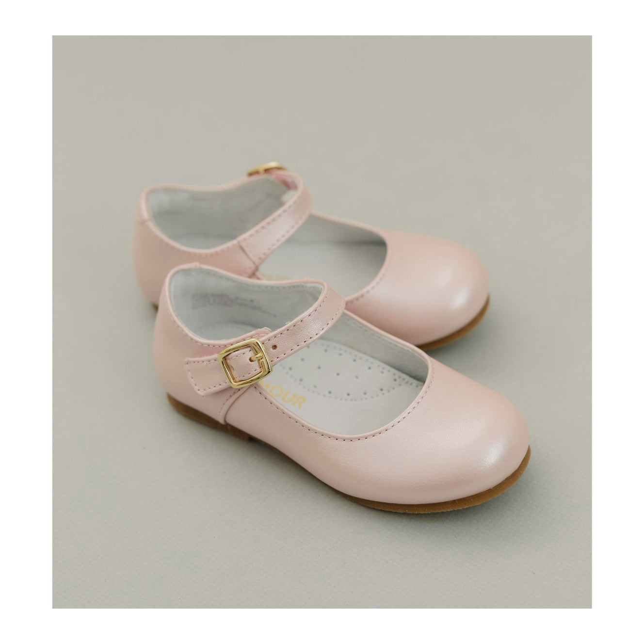 Rebecca Flat - Perfect for Special Occasions