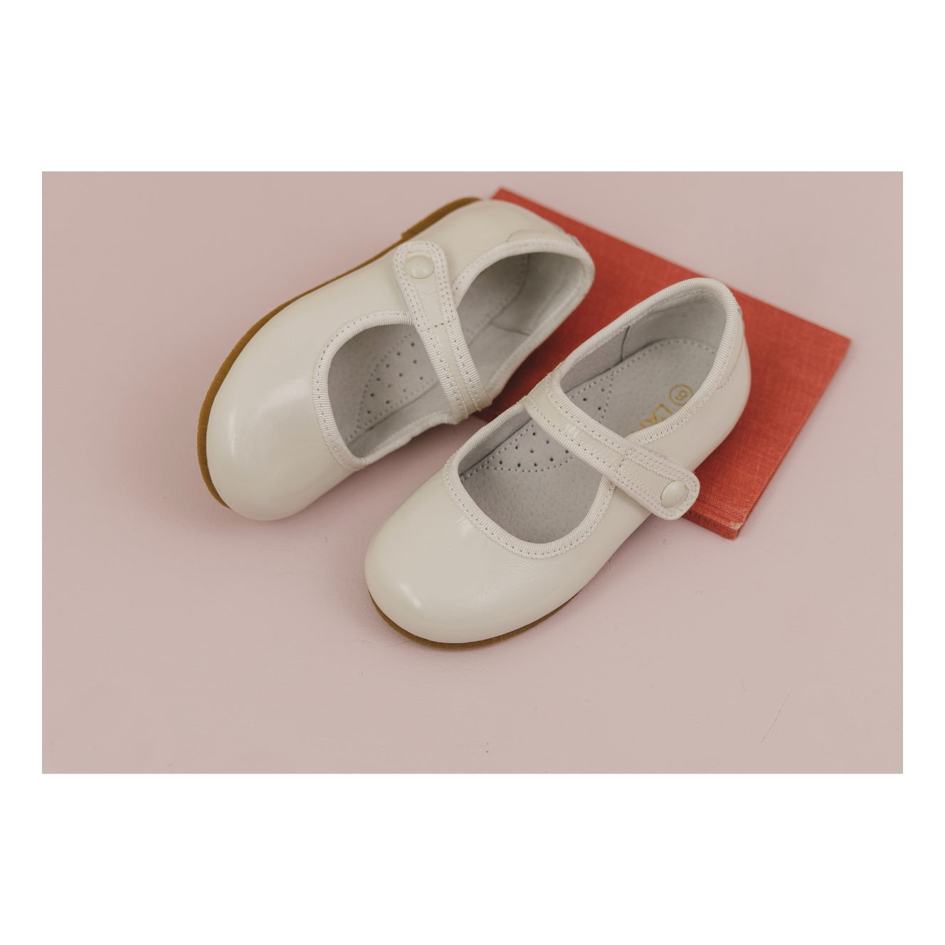 Special Occasion Flat - Renata