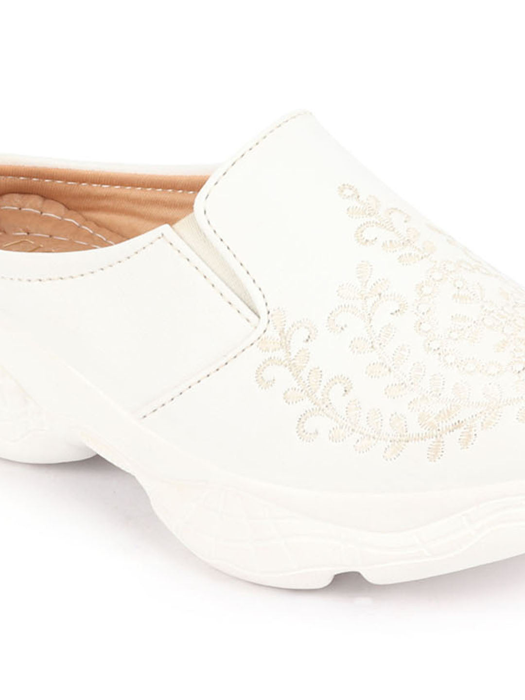 Women White Floral and Leaf Print Embroidery Design Slip On Mules Shoes with Open Back.