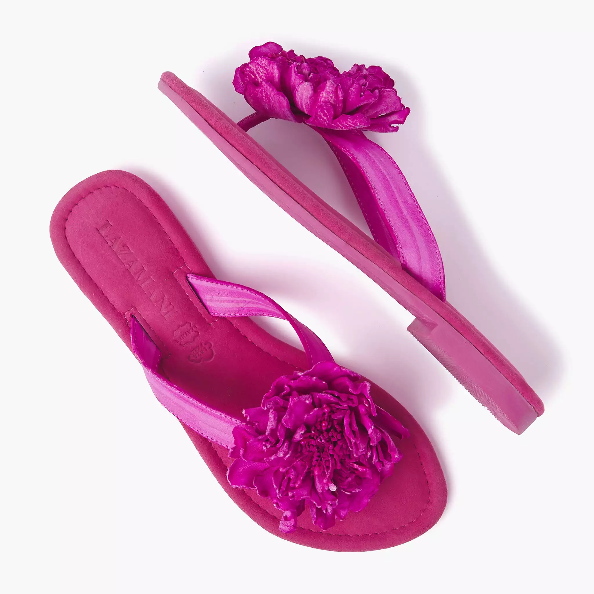 Women's Fuchsia Slippers Size 33.517